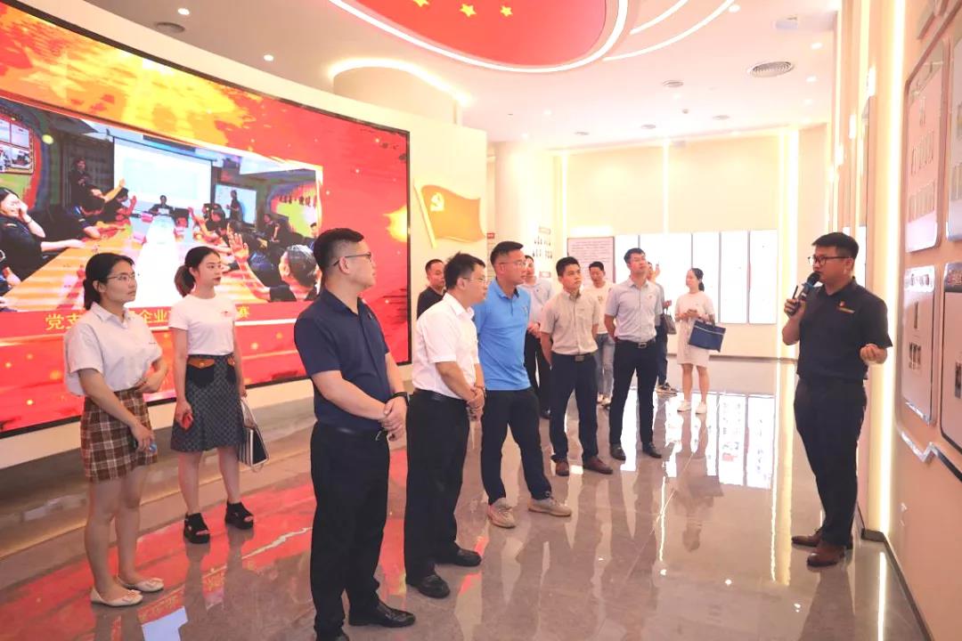 紅色中庭 | 市委組織部研究室到集團(tuán)講黨史，搭橋梁，促黨建