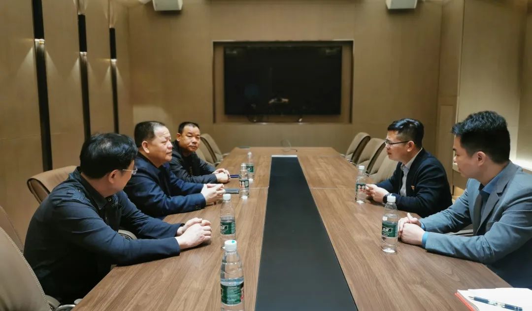 中庭黨建 | 南寧市工商聯(lián)牽線搭橋，集團(tuán)與南寧茂名商會(huì)兩新黨組織聯(lián)姻