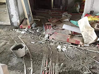 自裝，半個(gè)月沒(méi)有回來(lái)看工地，現(xiàn)在一看，我這房子還能要嗎？